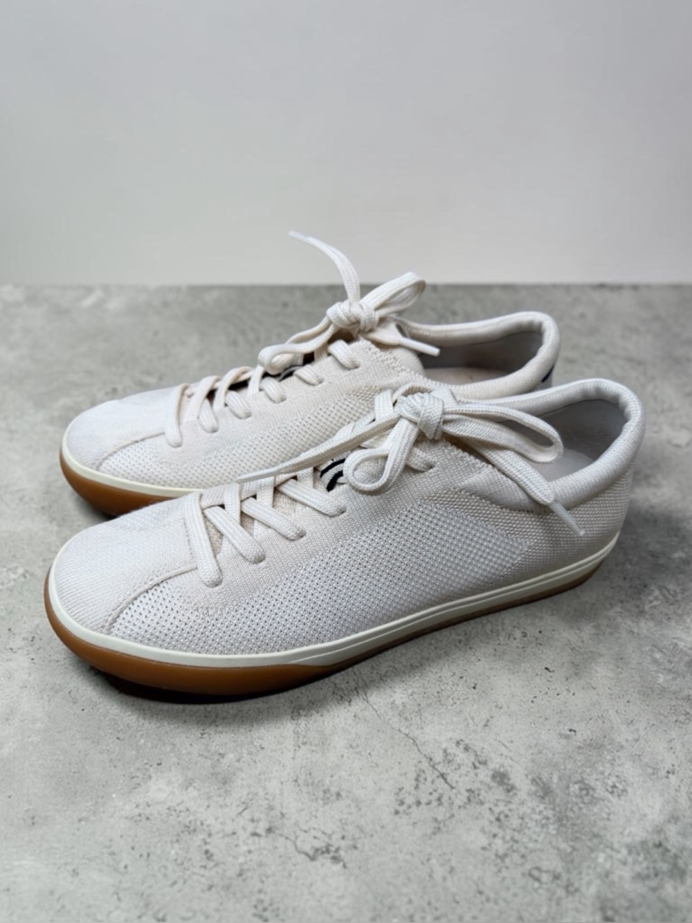 Rothy’s The Lace Up Sneaker Blonde Size 8.5